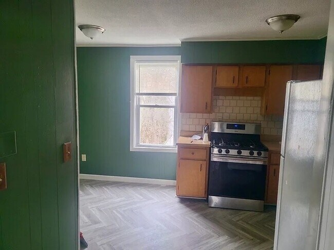 Building Photo - 95 Flint St