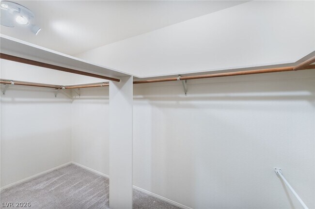 Building Photo - 8232 Bermuda Beach Dr