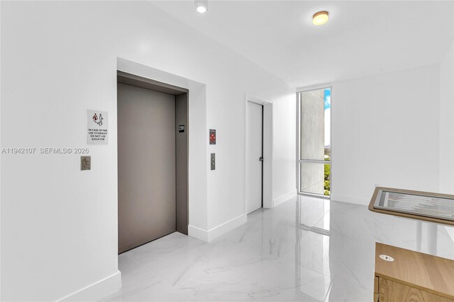 Building Photo - 16385 Biscayne Blvd