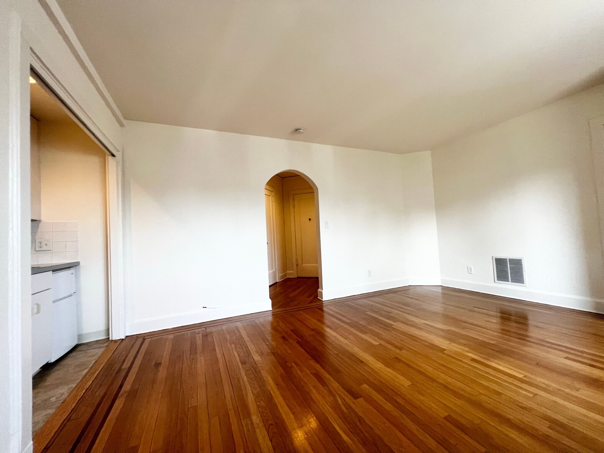 Building Photo - 69 Harney Rd