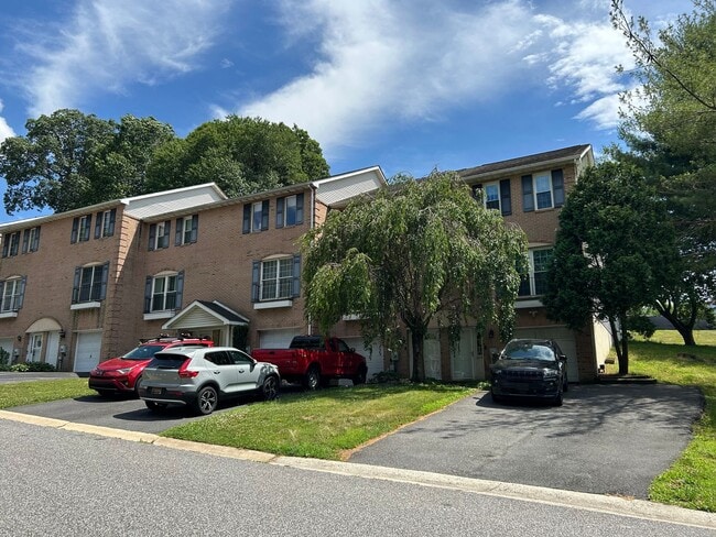 Building Photo - 4876 Weatherhill Dr
