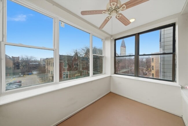 Building Photo - 2908 W Palmer St