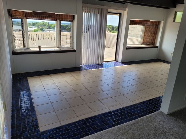 Building Photo - Quiet w/Beautiful Ocean Views 3bd, 2.5bath, SF w/2 car garage 1655sqft unit . $4200