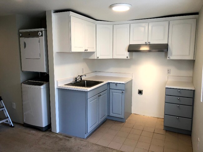 Building Photo - 26 E Marilyn Ave