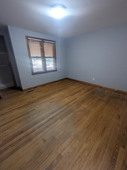 Building Photo - 247 Fairmont Ave