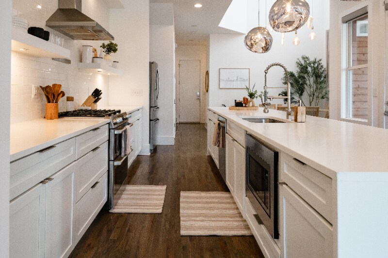 Building Photo - 407b 35th Ave N