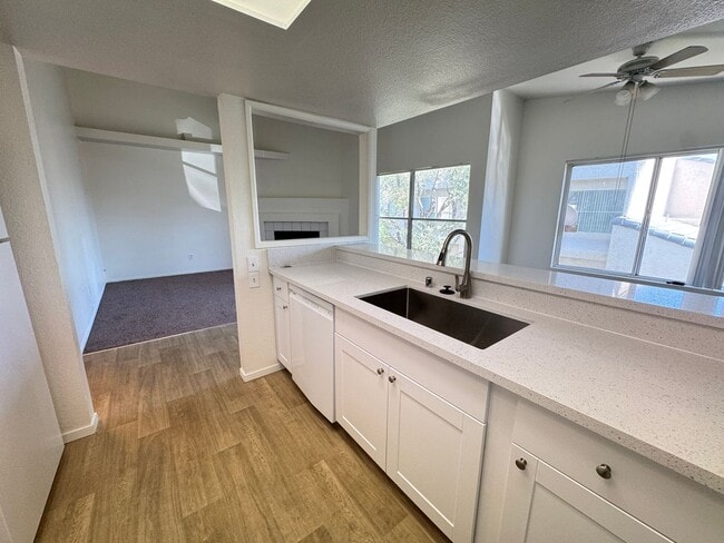 Building Photo - 6250 W Flamingo Rd