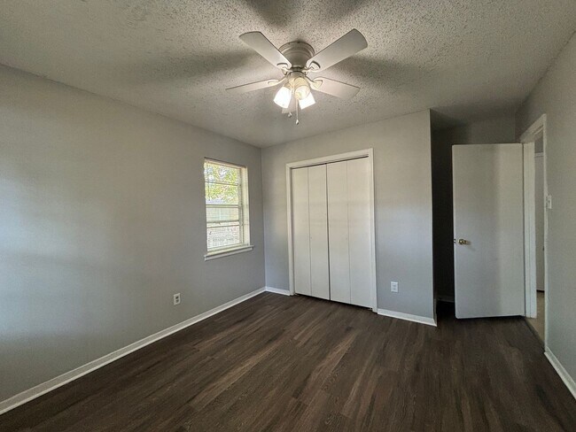 Building Photo - Register your account with Rently to sched...