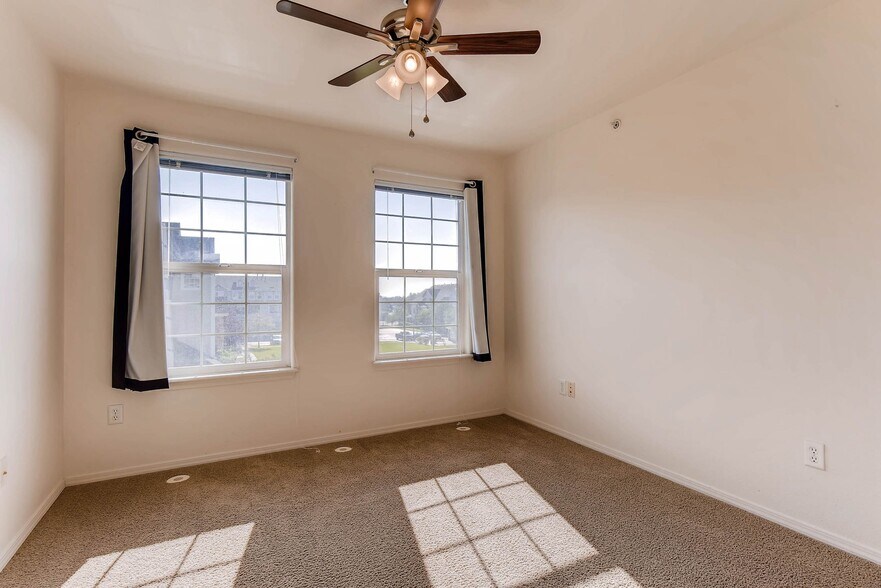 Building Photo - 12711 Colorado Blvd
