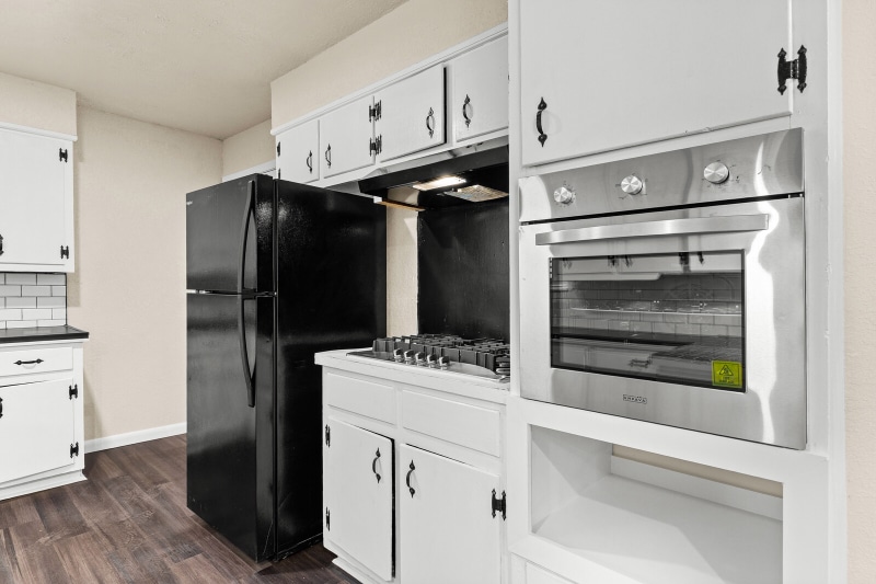 Building Photo - 316 S Barbara St