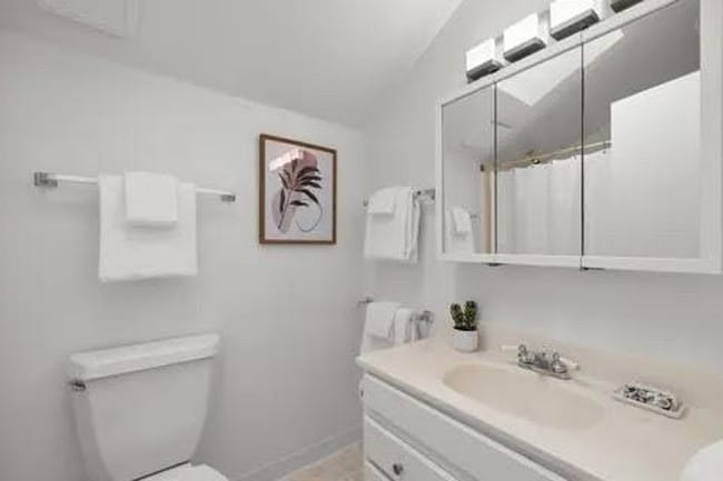 Building Photo - Charming 3bd/3bth Mid Century Home in Lark...