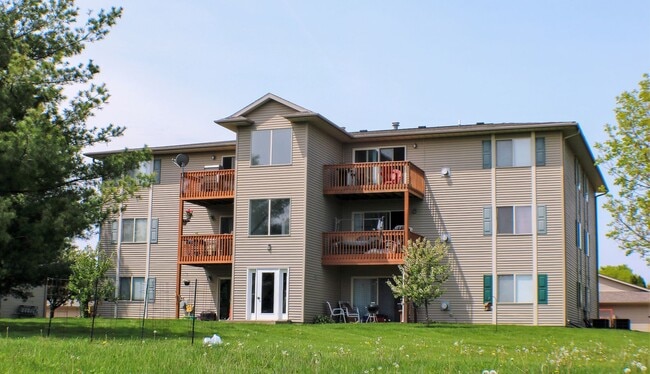 Building Photo - $1,150 | 2 Bedroom, 1 Bathroom Condo | Pet Friendly* | Available for July 30th, 2026 Move In!