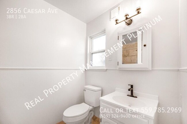 Building Photo - $2,295 Gettysburg & Peach, 3 Bedroom 2 Bat...