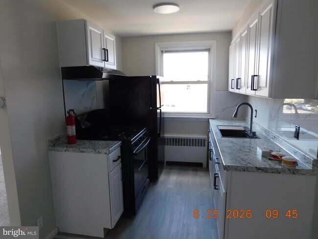 Building Photo - 6500 Algon Ave