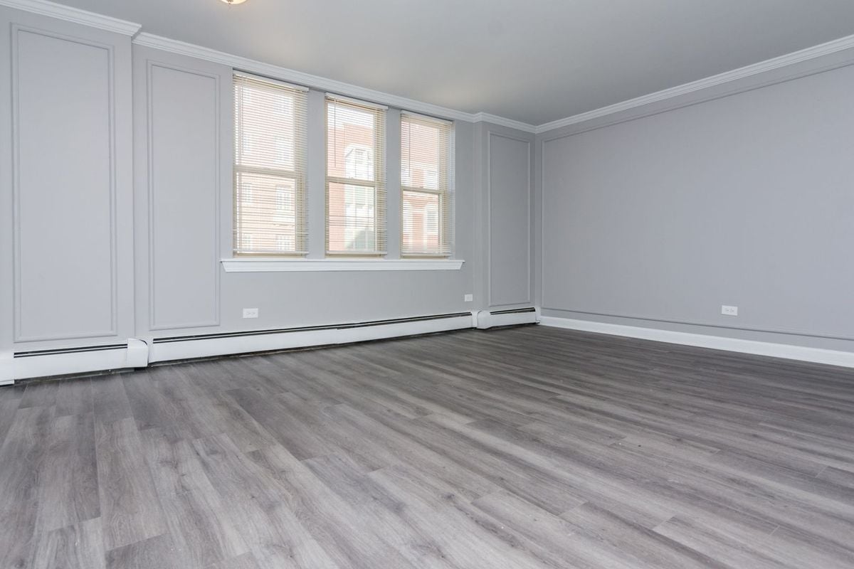 Building Photo - 7147 S Jeffery Blvd