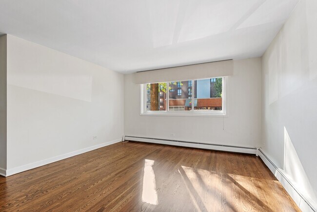 Building Photo - 1921 Harrison St