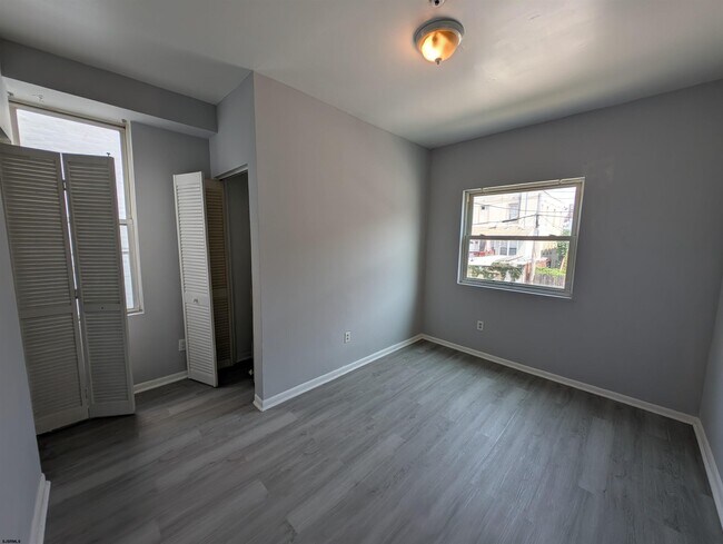 Building Photo - 25 N Boston Ave