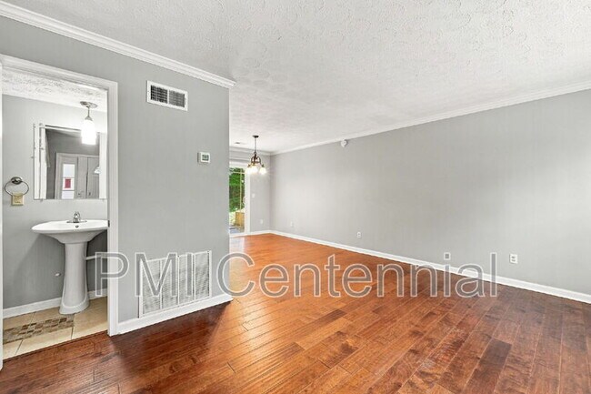 Building Photo - 281 Flagstone Way
