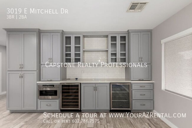 Building Photo - 3019 E Mitchell Dr