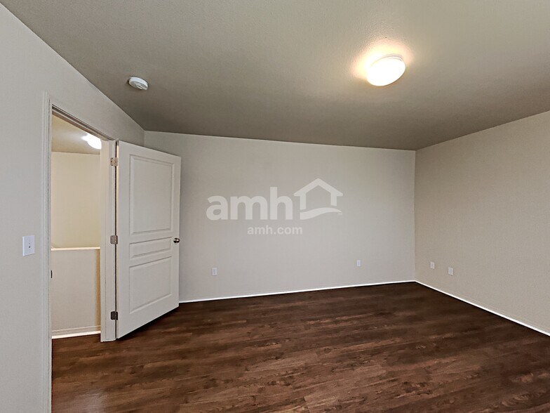 Building Photo - 2776 Willow Way
