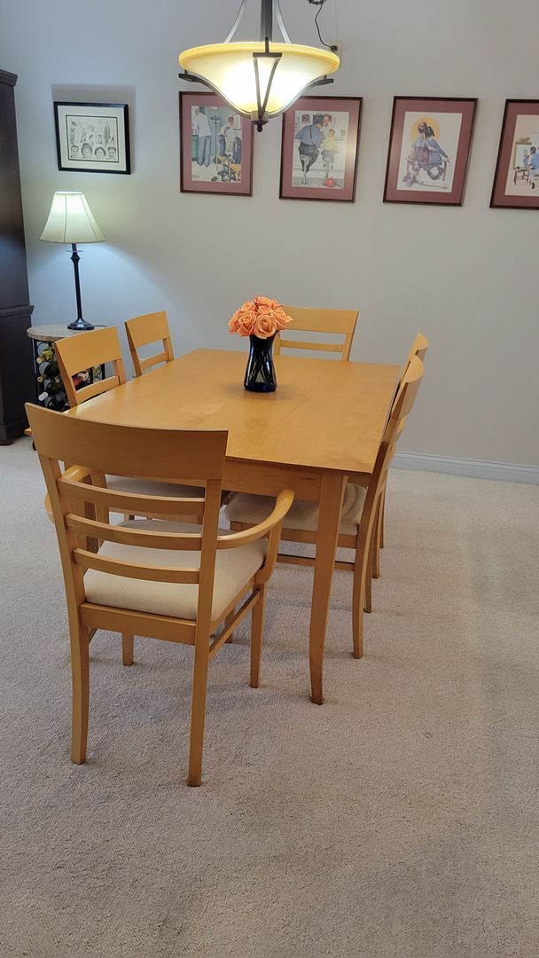Building Photo - Annual turnkey furnished ground floor cond...