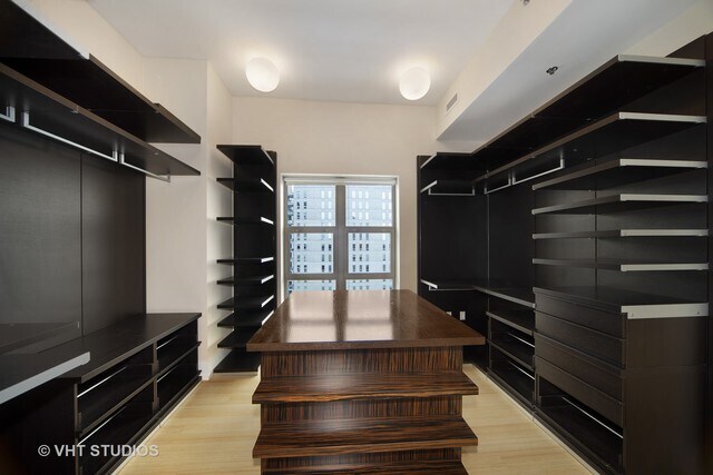 Building Photo - 1035 N Dearborn St