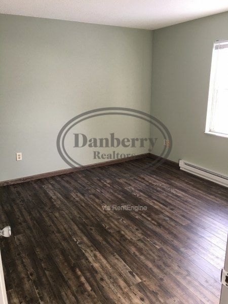 Building Photo - 319 Frazer St