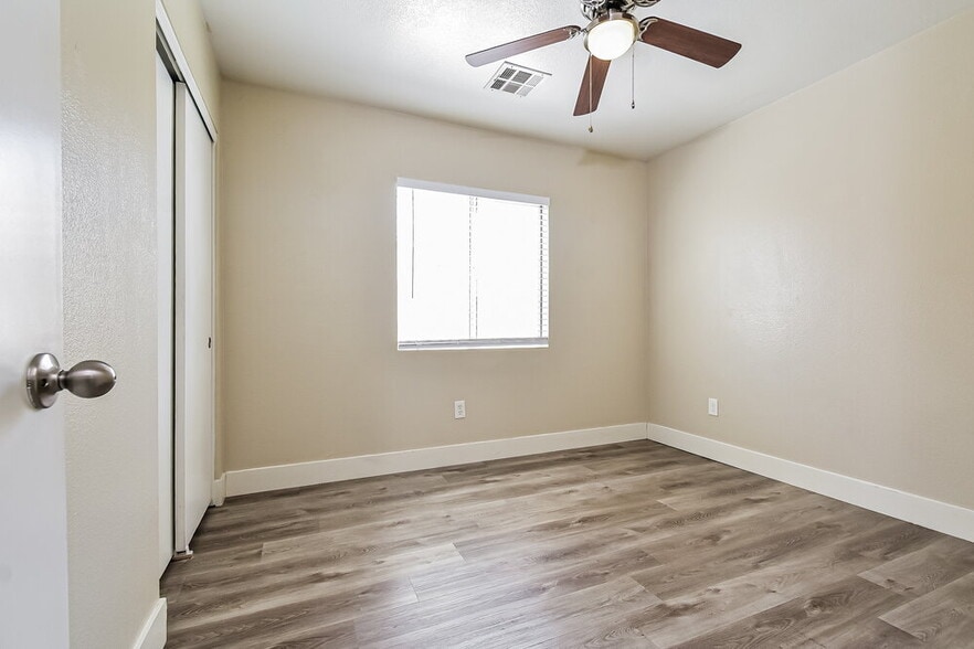 Building Photo - 1820 Loida Ct