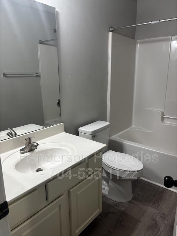 Building Photo - 6856 Cypress Tree Ln