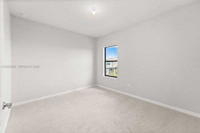 Building Photo - 4492 Tacoma Pk Dr