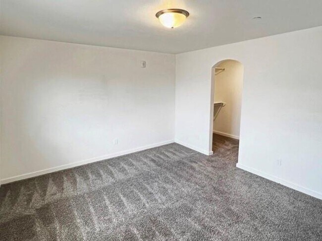 Building Photo - 21155 Gosling Rd