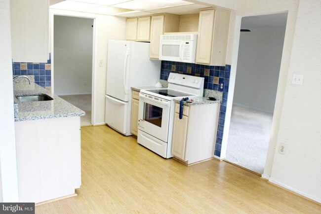 Building Photo - 561 Florida Ave