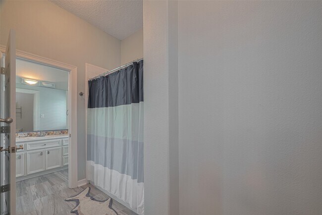 Building Photo - 4006 Lanark Ln