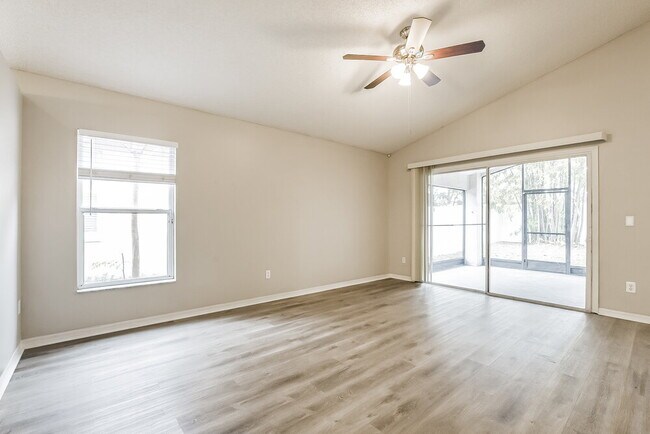 Building Photo - 15849 Green Cove Blvd