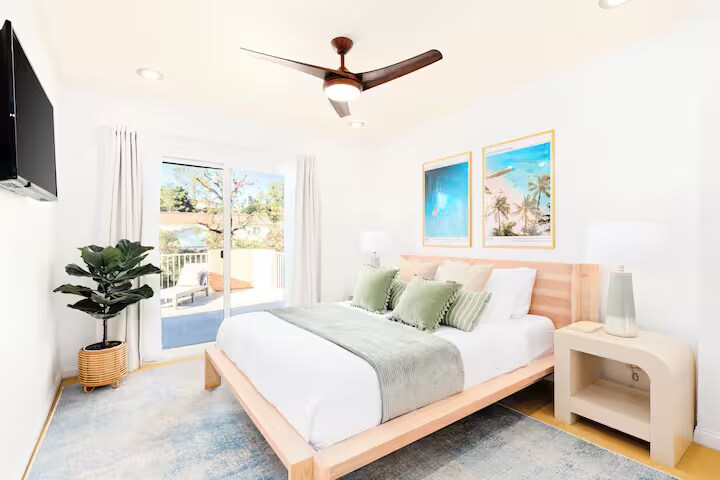 Building Photo - 14225 Mango Dr