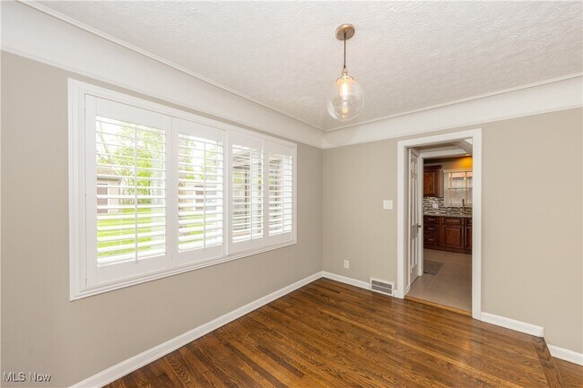 Building Photo - 3702 Glencairn Rd