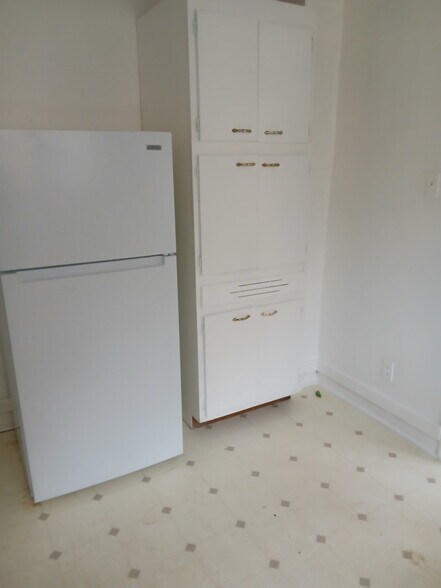 Building Photo - 2812 Overlook Dr