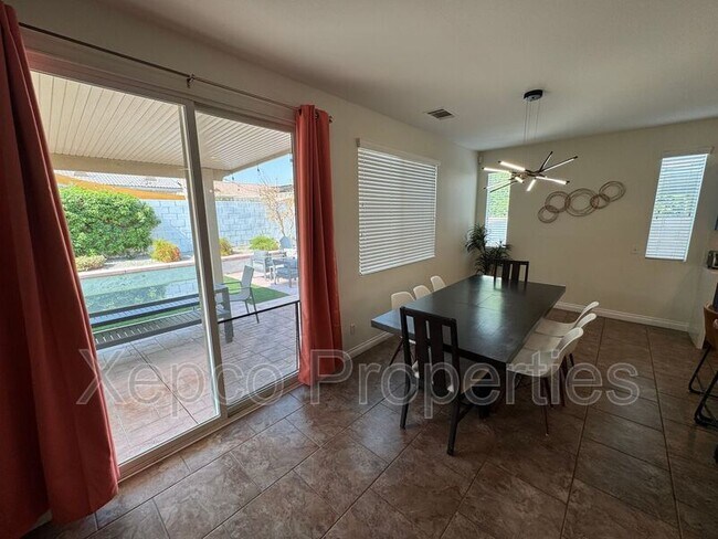 Building Photo - 80746 Diamondback Trail