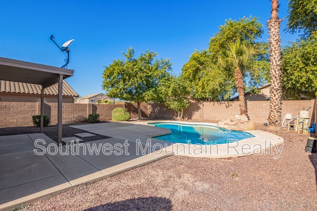 Building Photo - 42538 Sparks Ct