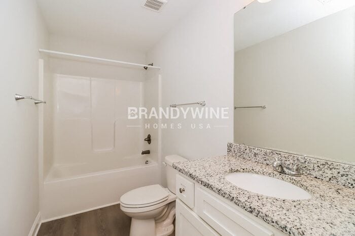 Building Photo - 281 Southcircle Dr NW