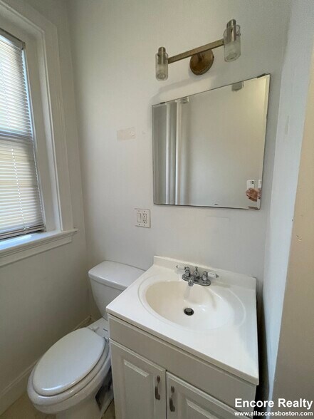 Building Photo - 11 Peterborough St