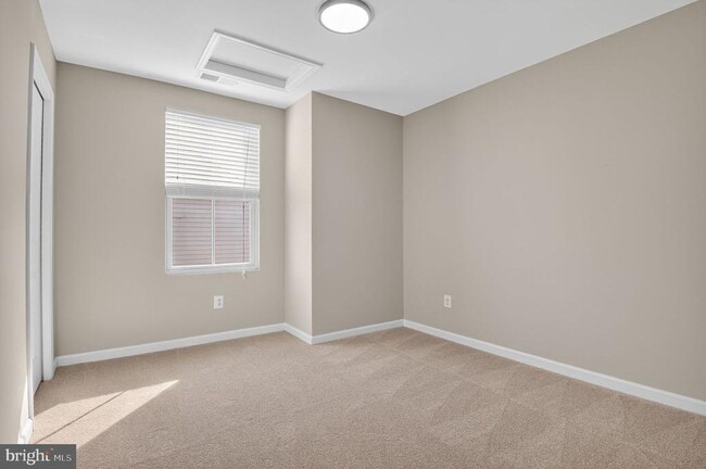 Building Photo - 2012 Crepe Myrtle Ln