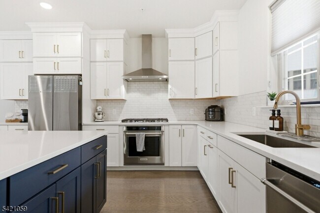 Building Photo - 12 Marigold Ct