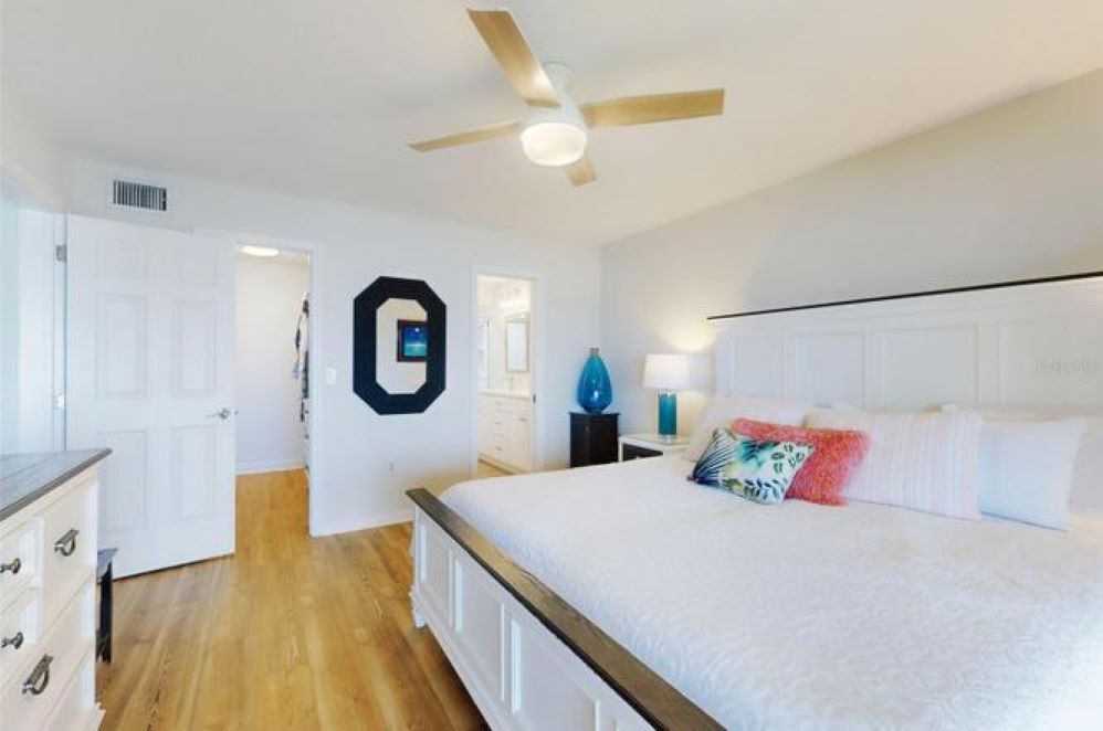 Building Photo - 454 Bouchelle Dr