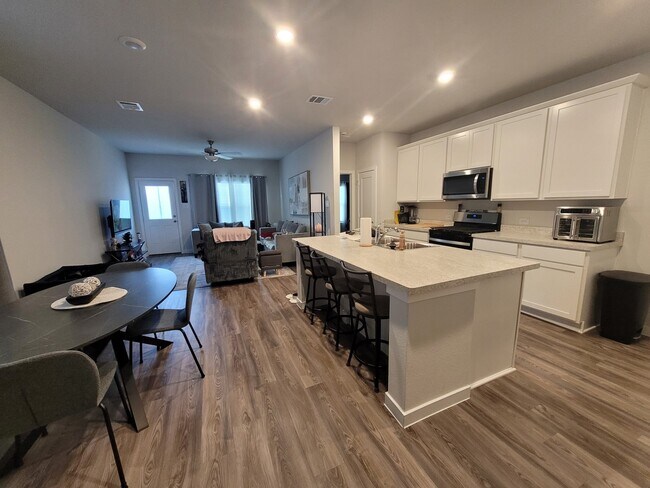 Building Photo - 16975 Pandora Wy