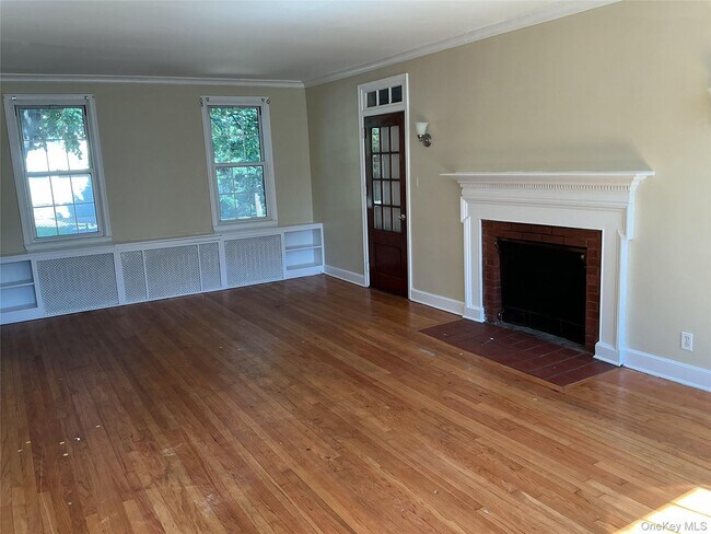 Building Photo - 45 Tennyson Ave