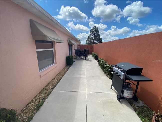 Building Photo - 602 Nuevo Leon Ln