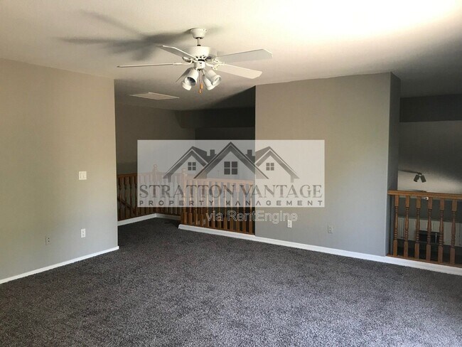 Building Photo - 4740 E Desert Ln