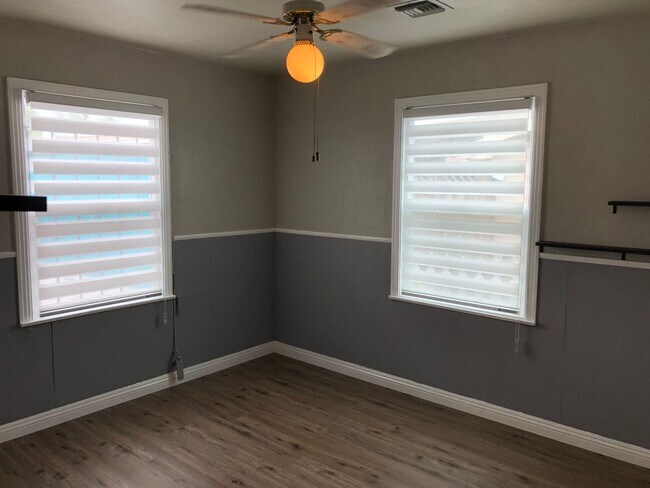 Building Photo - 1826 Uccello Ave