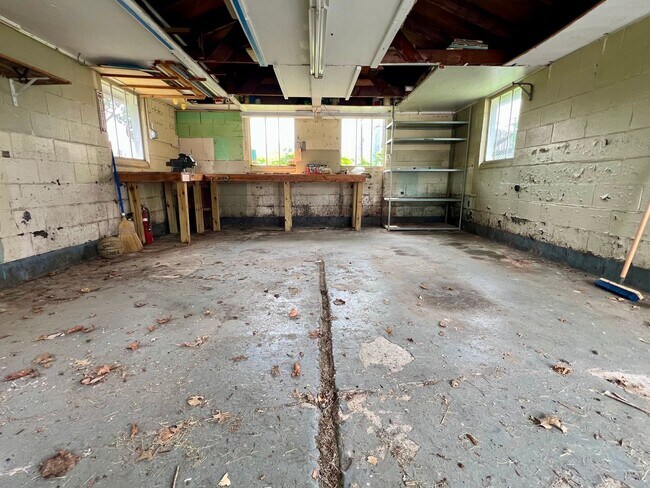 Building Photo - Stunning Single Family Home in King of Pru...